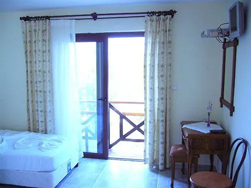 Castelino Akyarlar Hotel Bodrum 2*,
